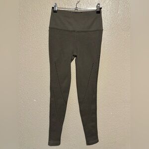 Spiritual Gangster Leggings Size XS/S Pull‎ On Cut Out